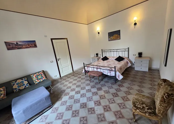 Vivaldi Holidays Historic House In The Center Of Palermo